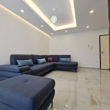 Alvi Apartment Golem  Bagian luar foto
